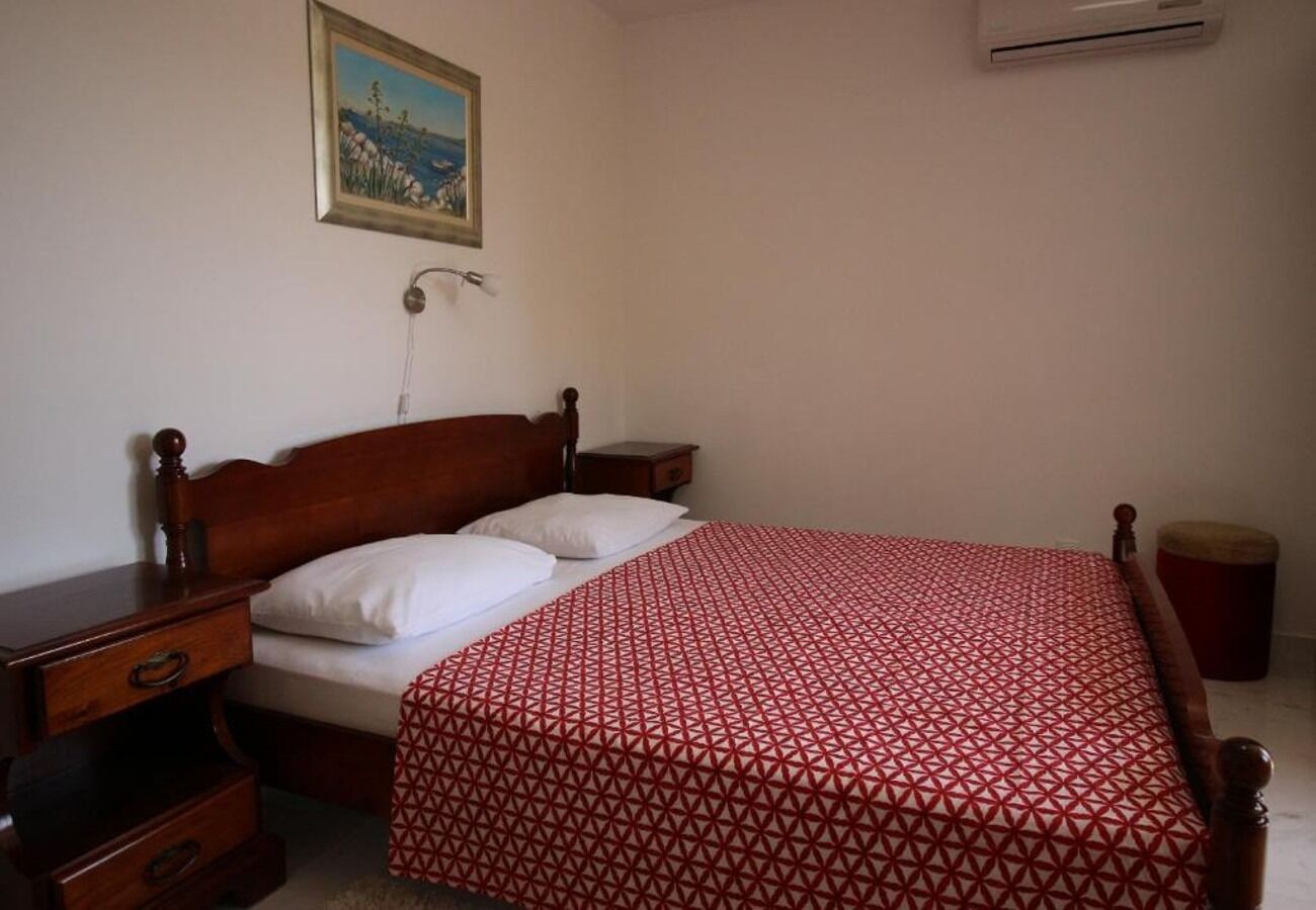 Apartments Dragi 10164-A2