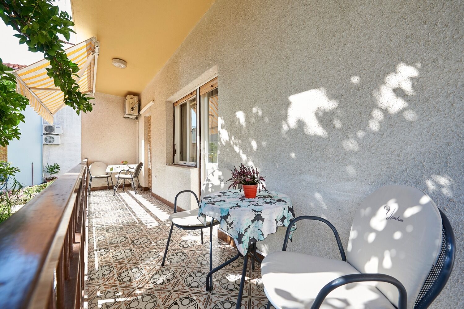 Apartment and Rooms Ivo 105101-A1