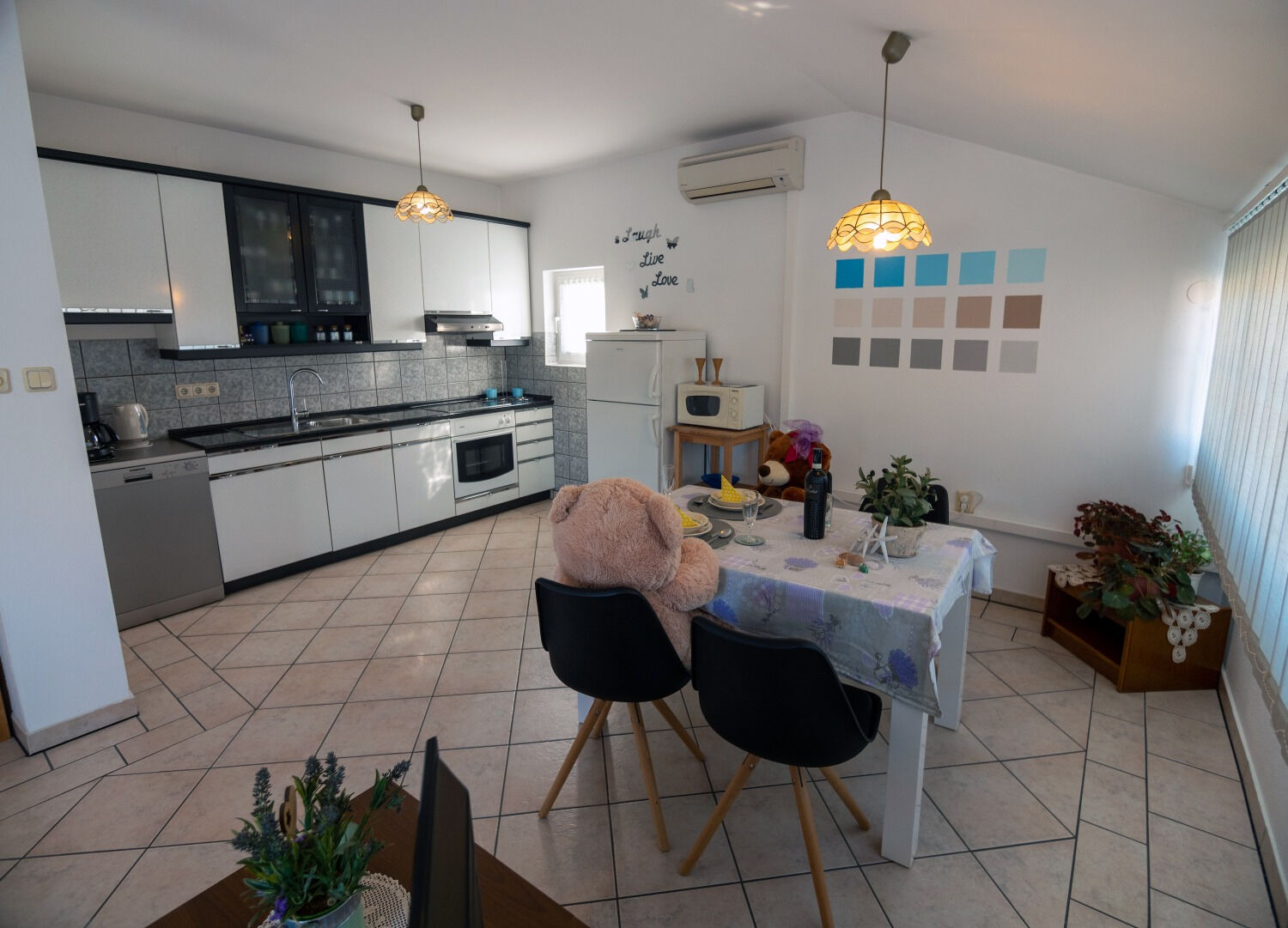 Apartments Suzy 10513-A2