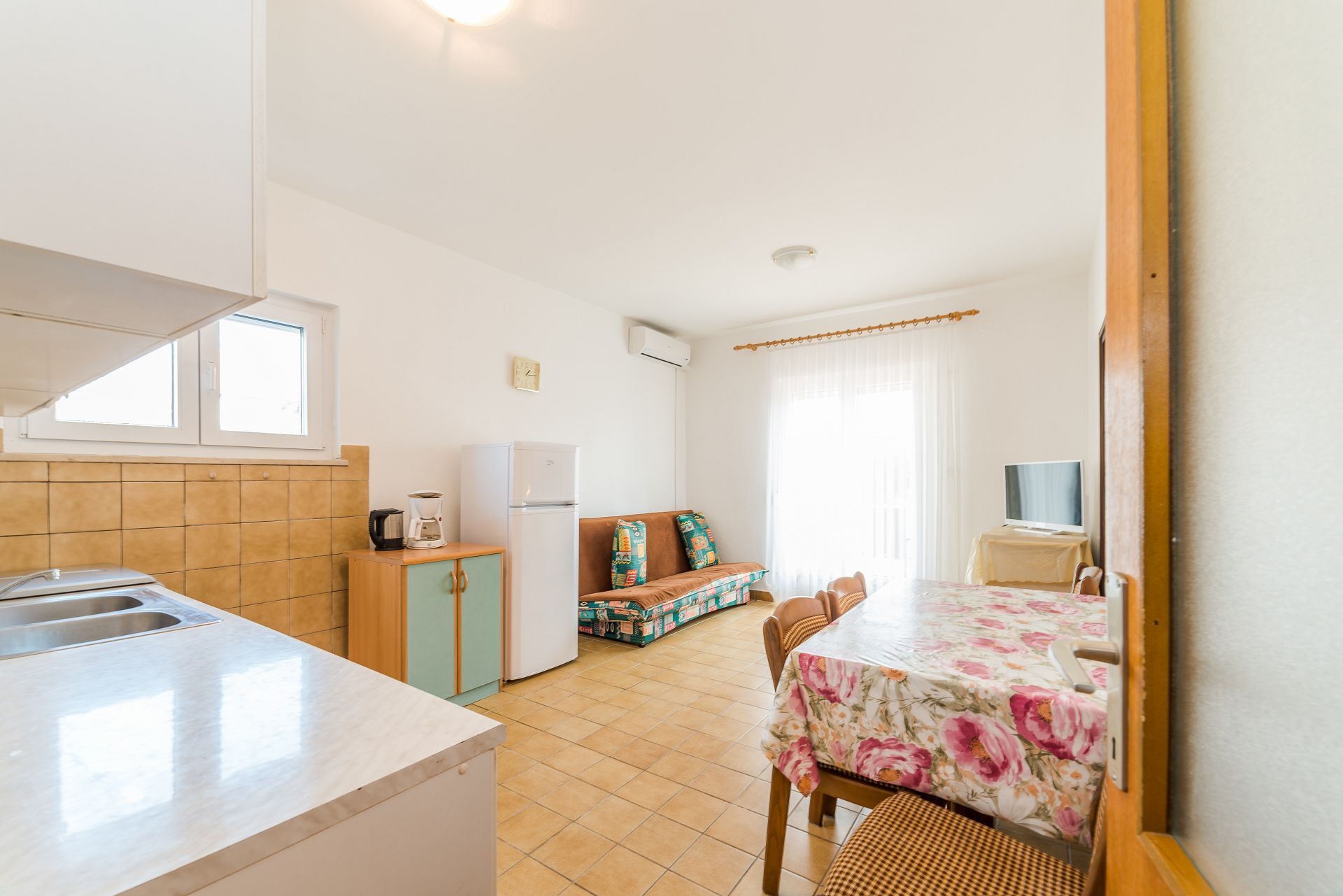 Apartments Ivica 105151-A1