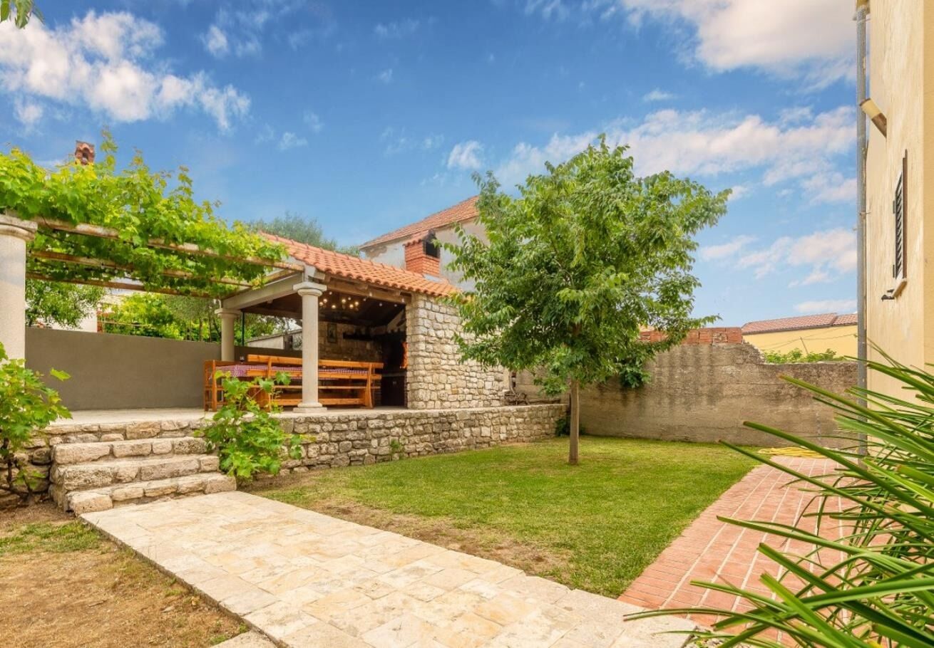 Apartments Bosko 105171-A3