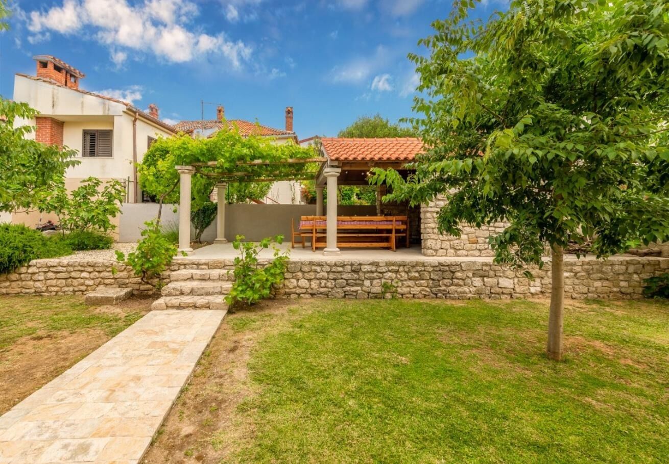 Apartments Bosko 105171-A3
