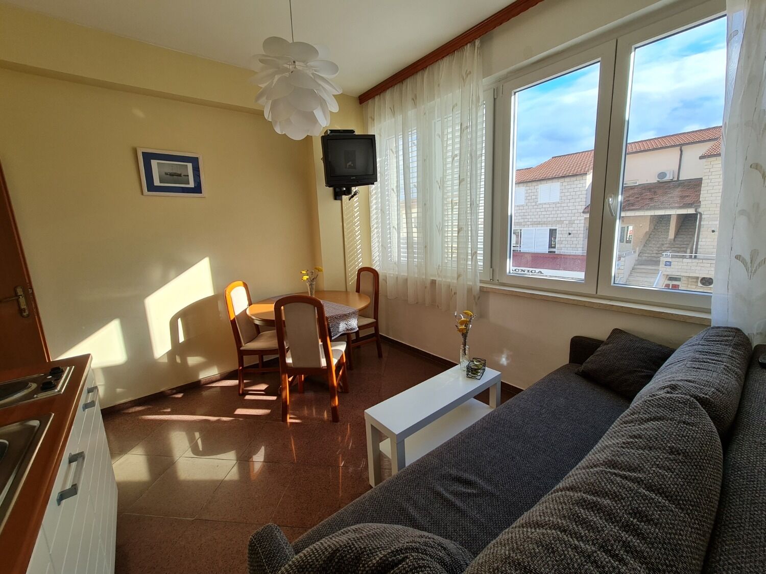 Apartments Dami 105201-A2
