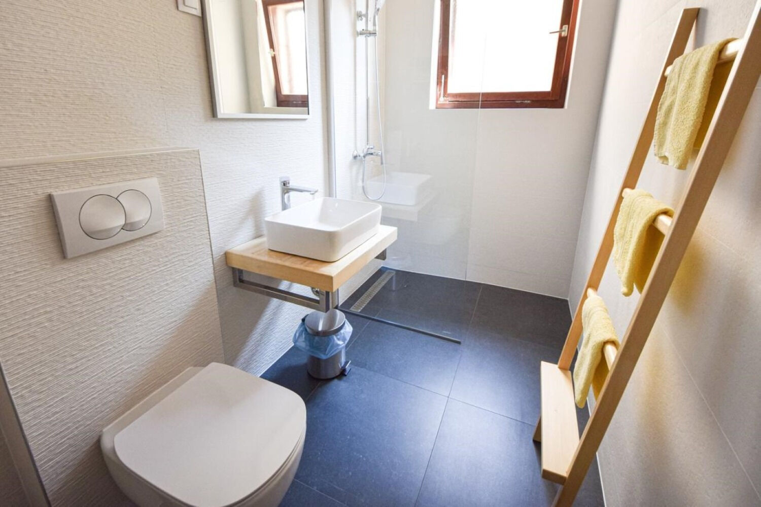 Room Ref 105241-A2