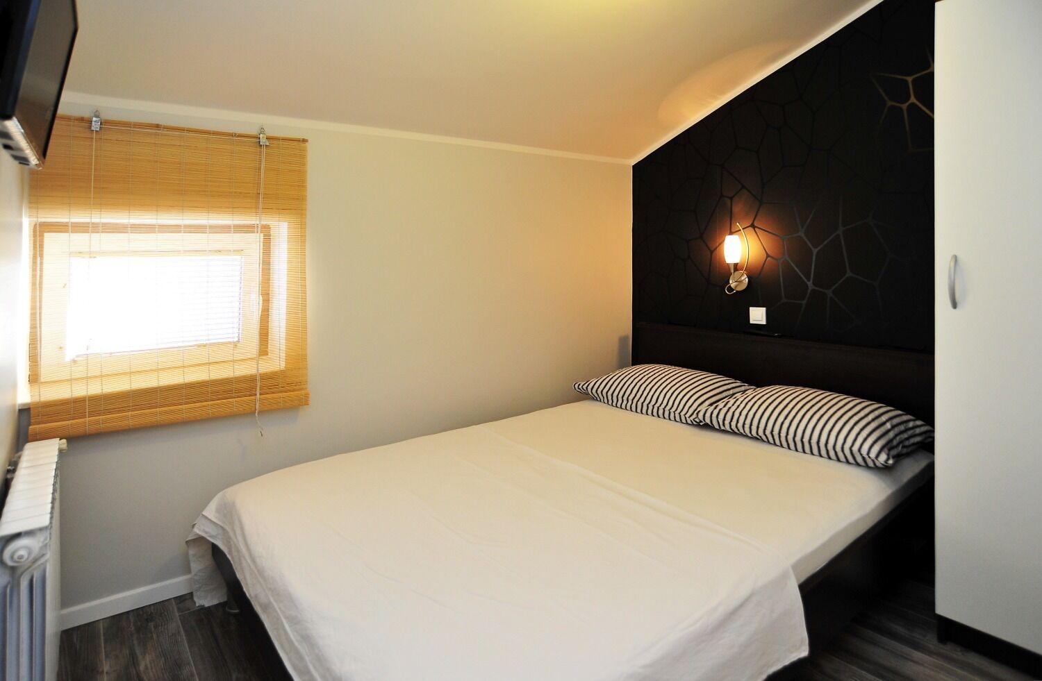 Apartments Tomo 105341-A1