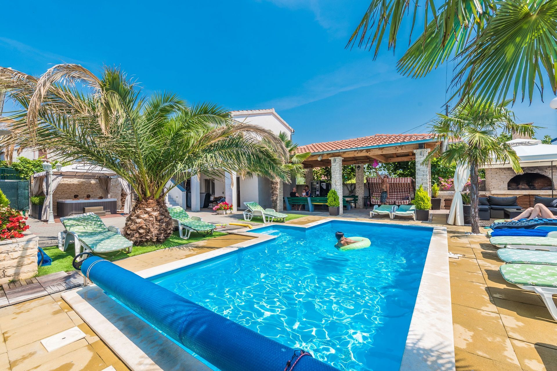 Apartments Tomo Accommodation in Zadar