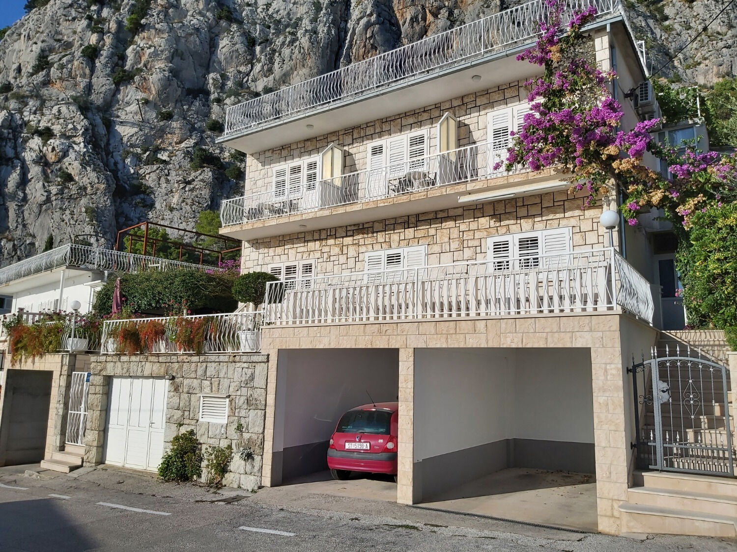 Apartments Ivan 10553-A3