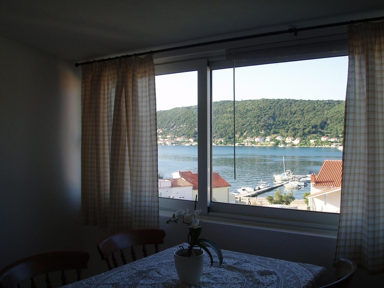 Apartment and Rooms Mila 10555-A1