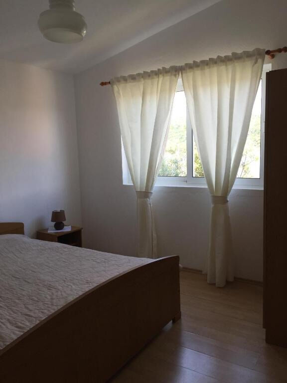 Apartment and Rooms Mila 10555-A1