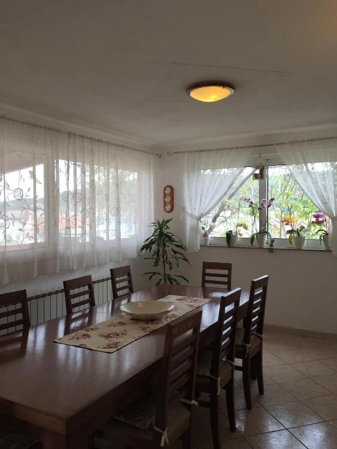 Apartment and Rooms Mila 10555-A1
