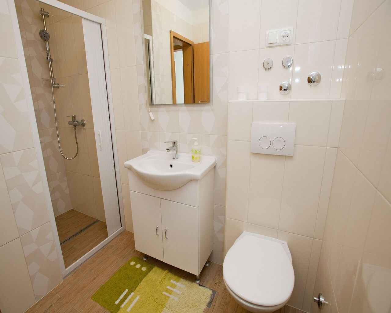 Apartments Luka 10566-A2