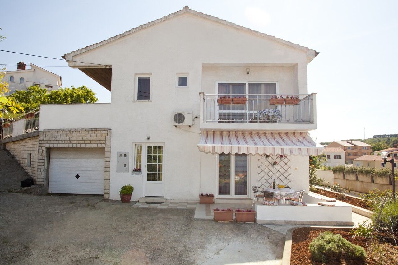 Apartments Luka 10566-A2