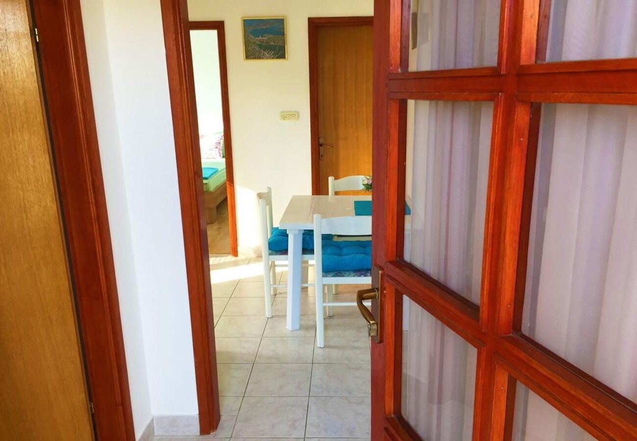 Apartment Mir 105681-A1