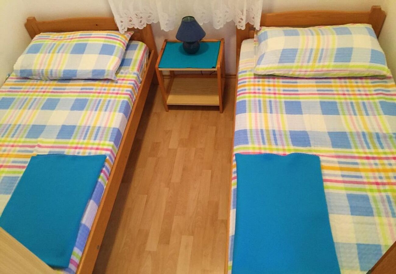 Apartment Mir 105681-A1