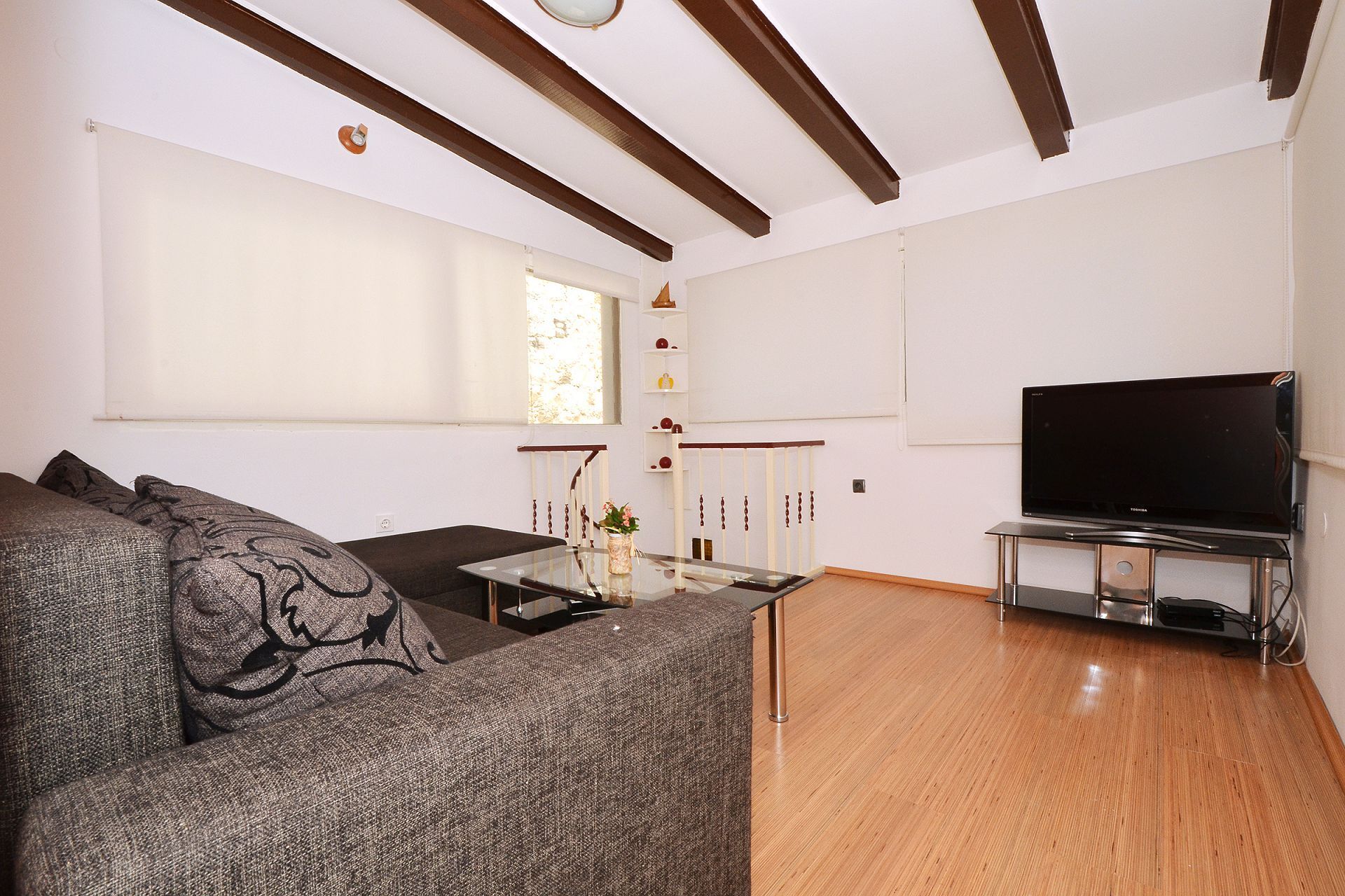 Apartment Irvin 10585-A1