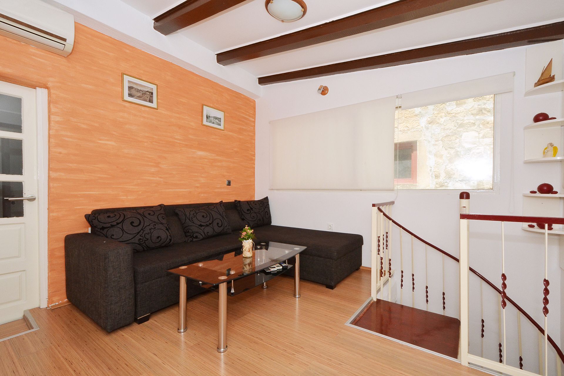 Apartment Irvin 10585-A1