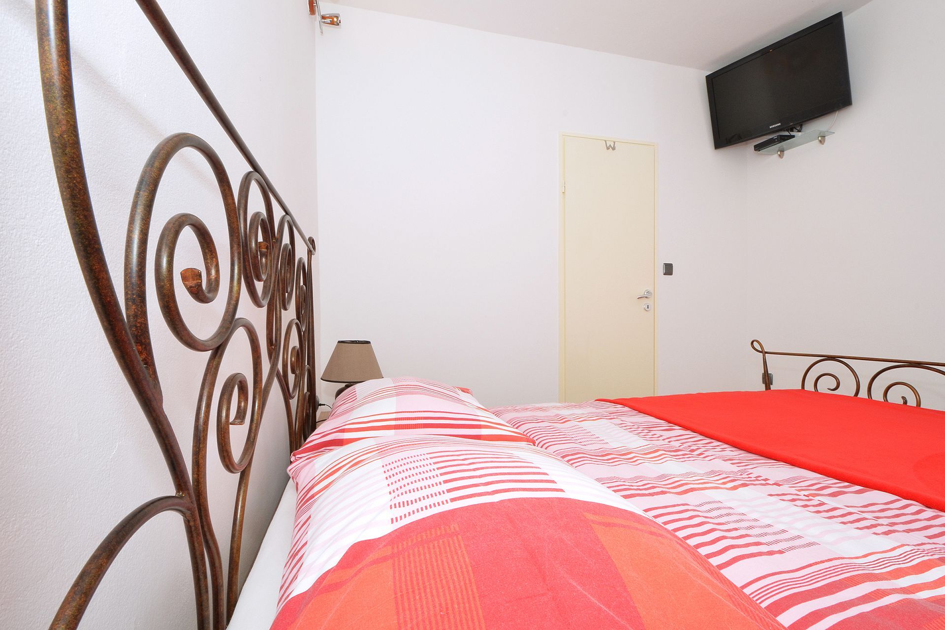 Apartment Irvin 10585-A1