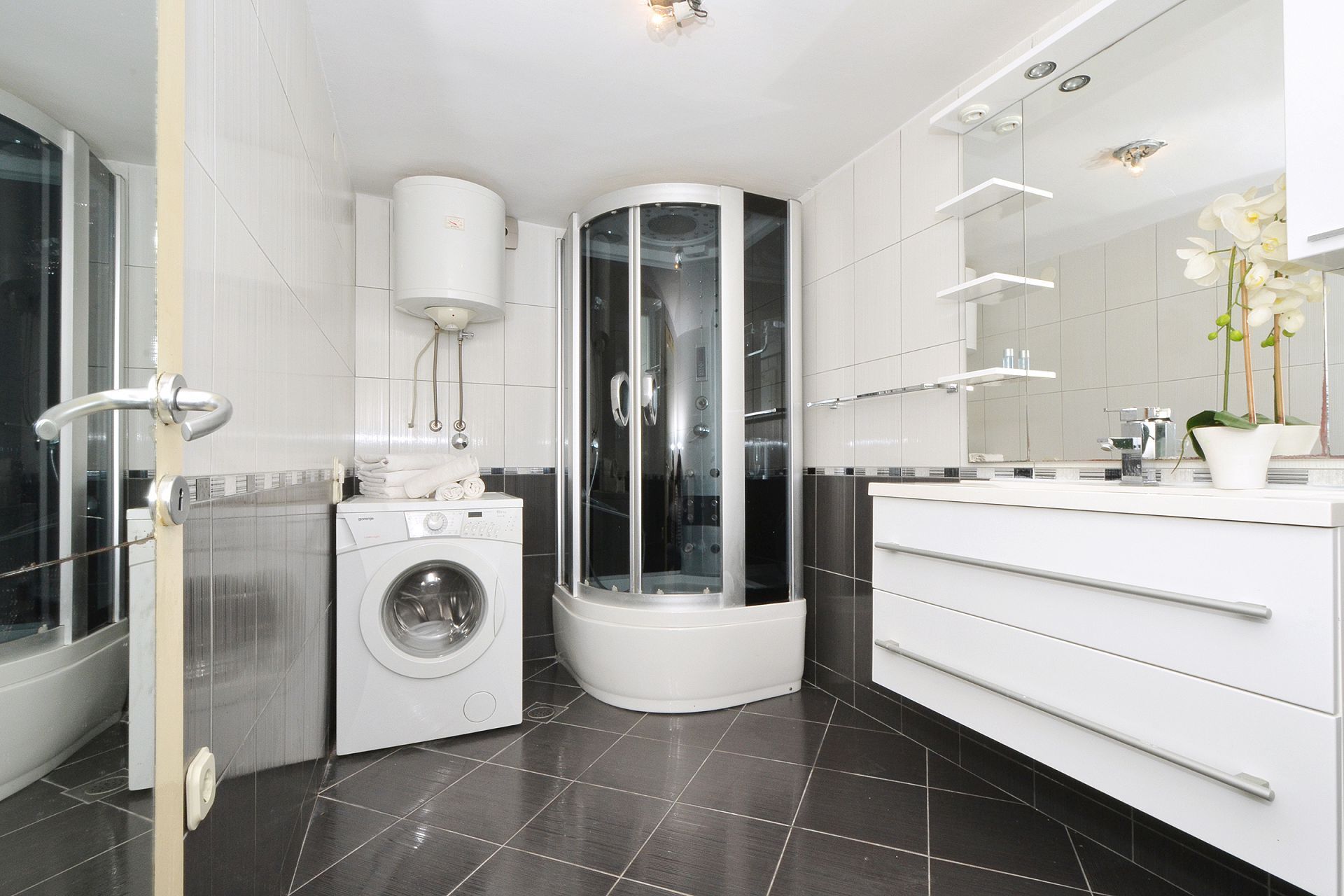 Apartment Irvin 10585-A1