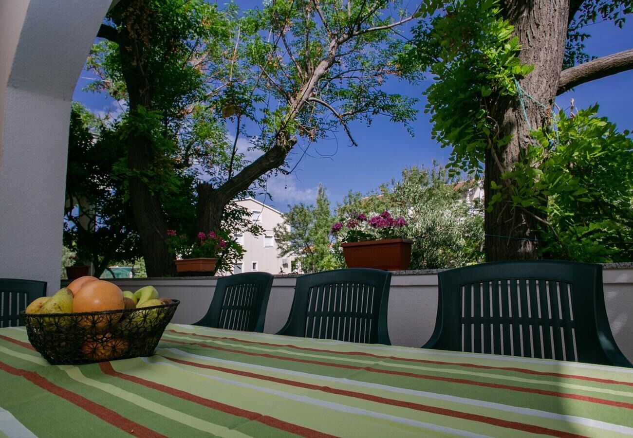Apartments Ana 10596-A1