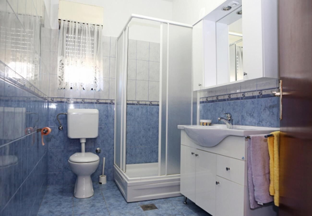 Apartments Ana 10596-A1