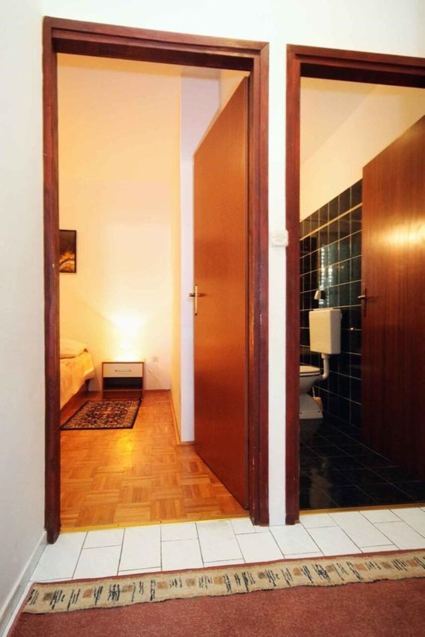 Room Cherry 105931-A1