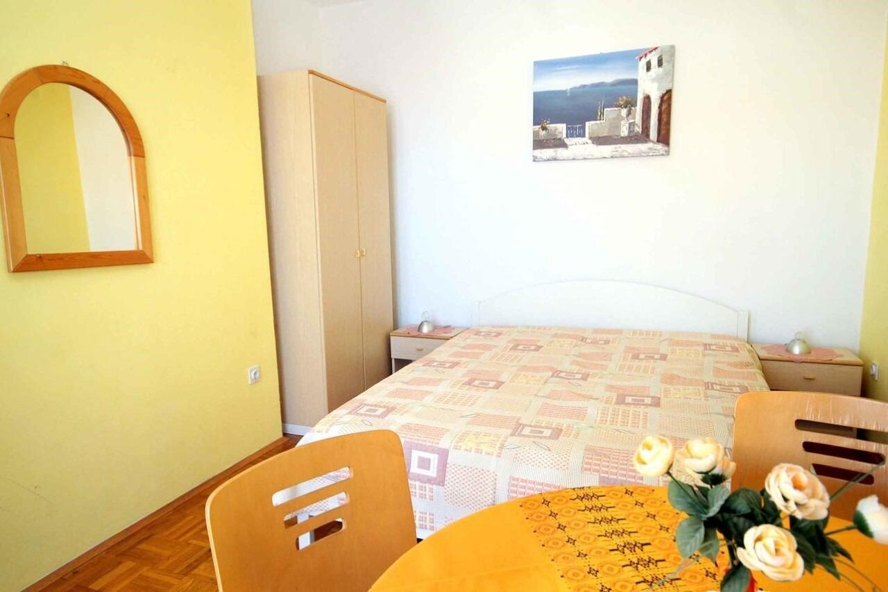 Room Cherry 105931-A2