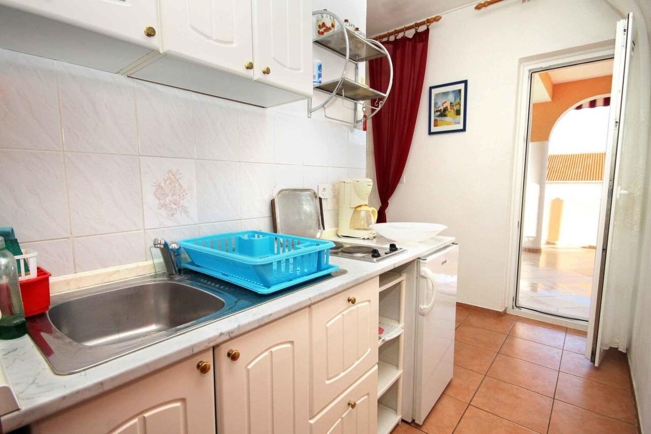 Room Cherry 105931-A2