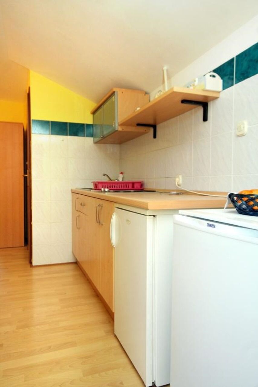 Room Cherry 105931-A3