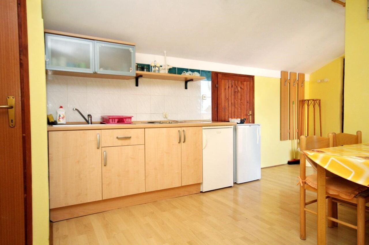 Room Cherry 105931-A3