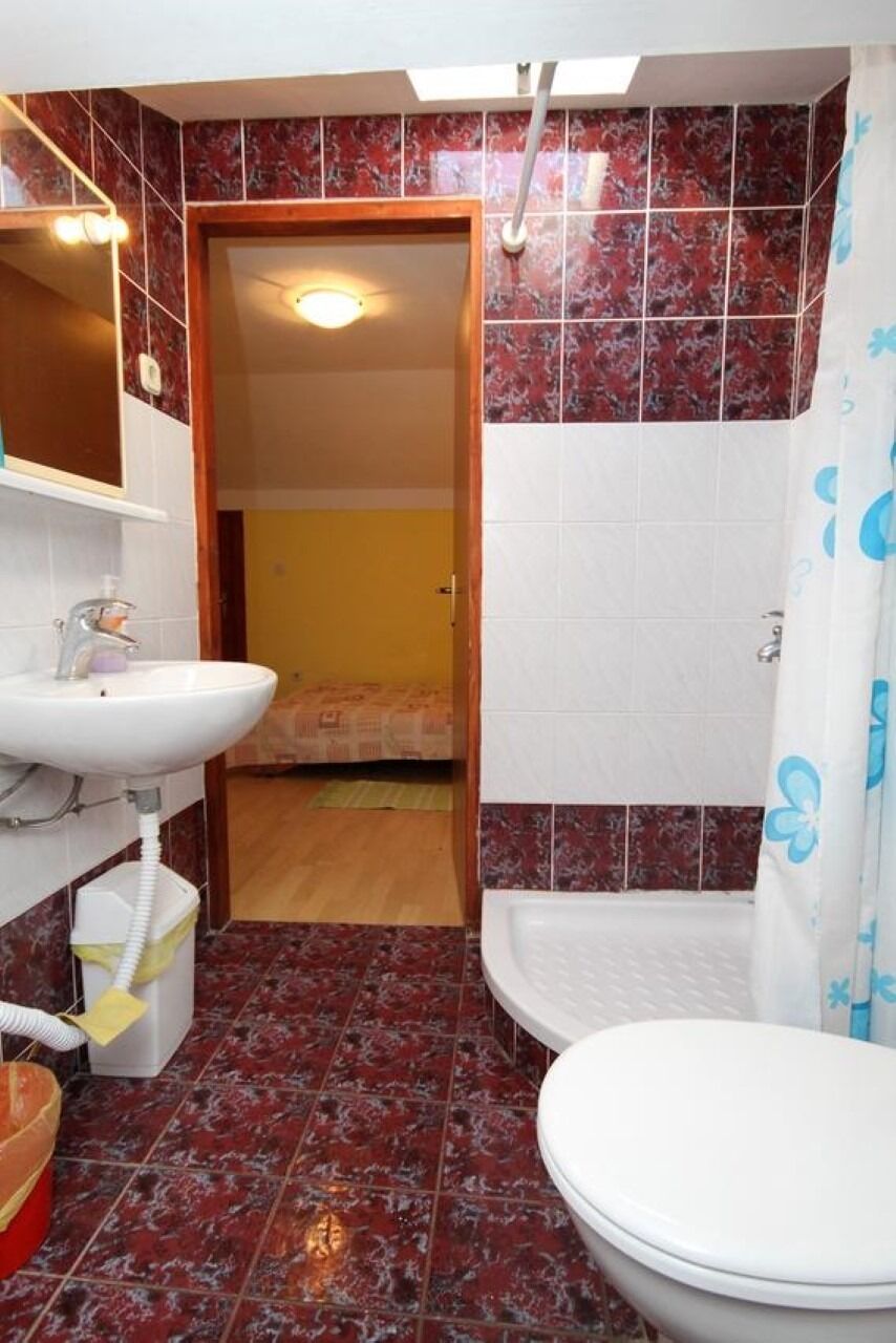 Room Cherry 105931-A3