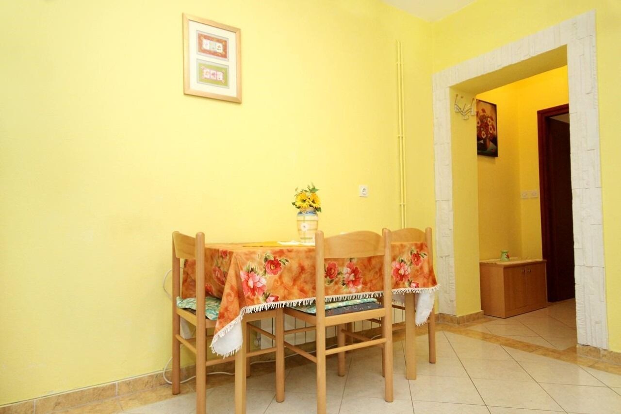 Room Cherry 105931-A4