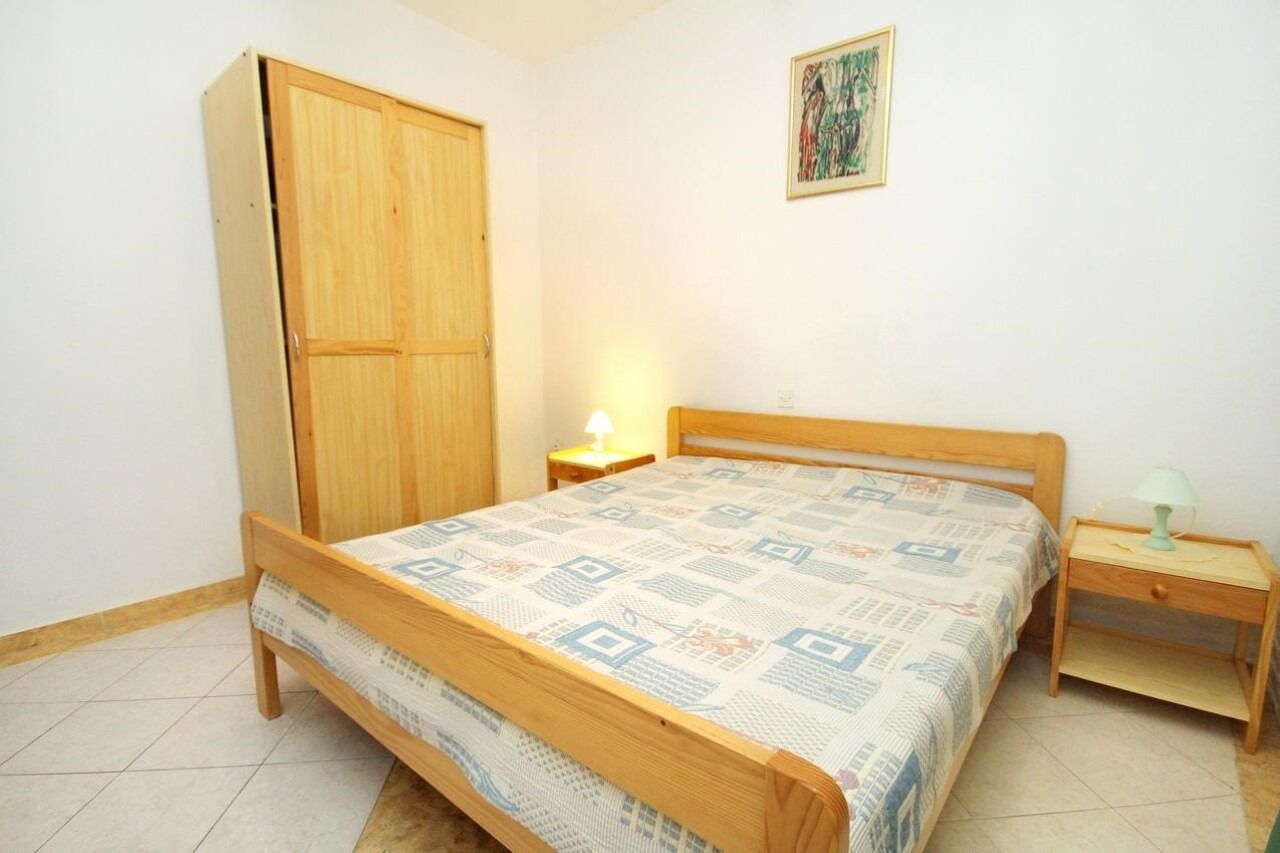 Room Cherry 105931-A4