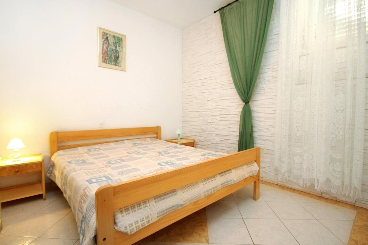 Room Cherry 105931-A4