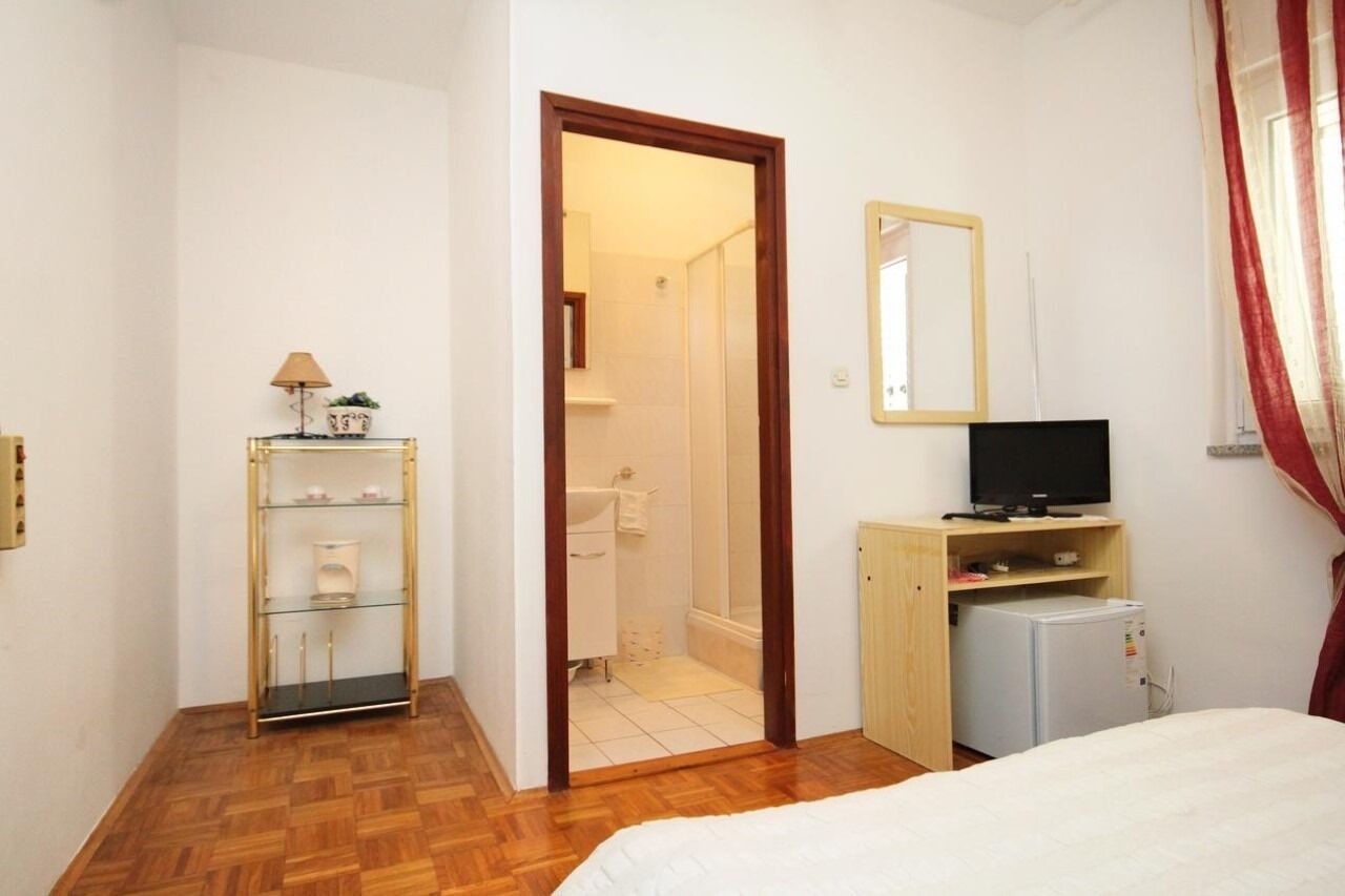 Room Cherry 105931-S1