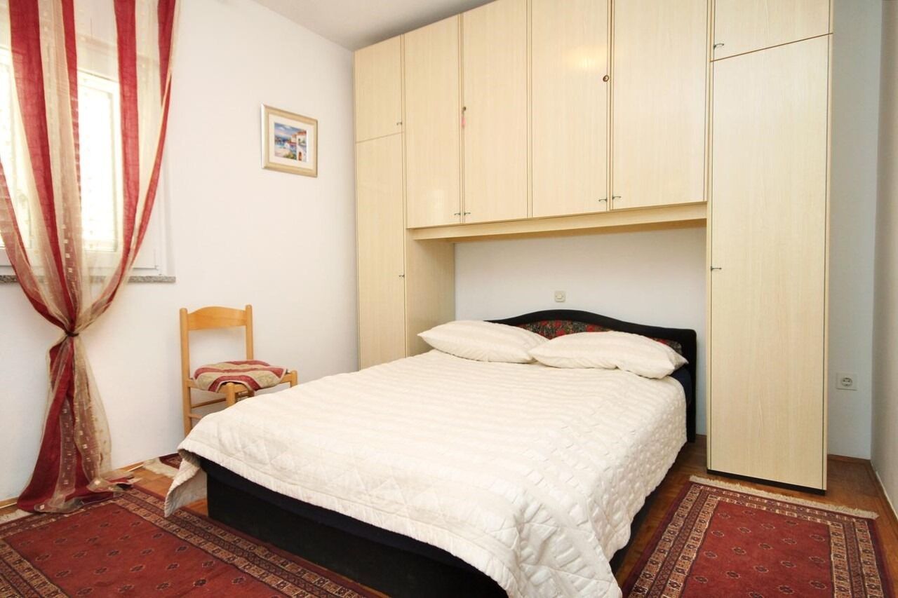 Room Cherry 105931-S1