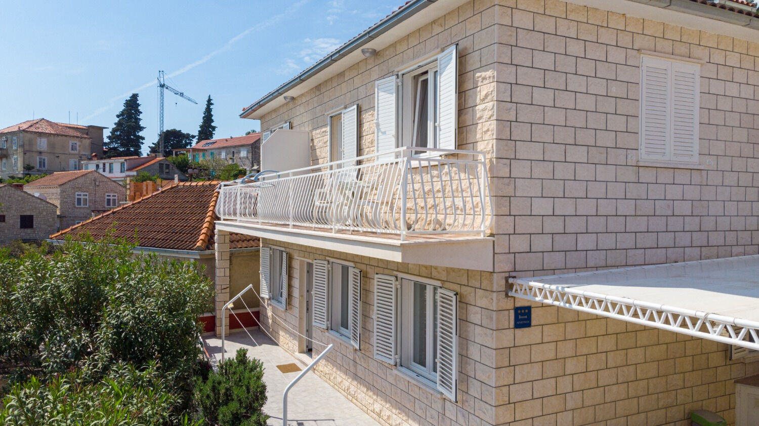 Apartment Mir 105971-A2