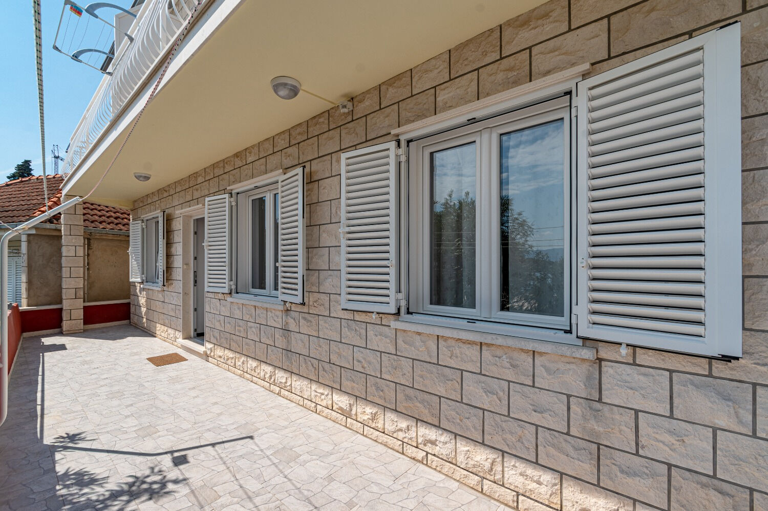 Apartment Mir 105971-A2