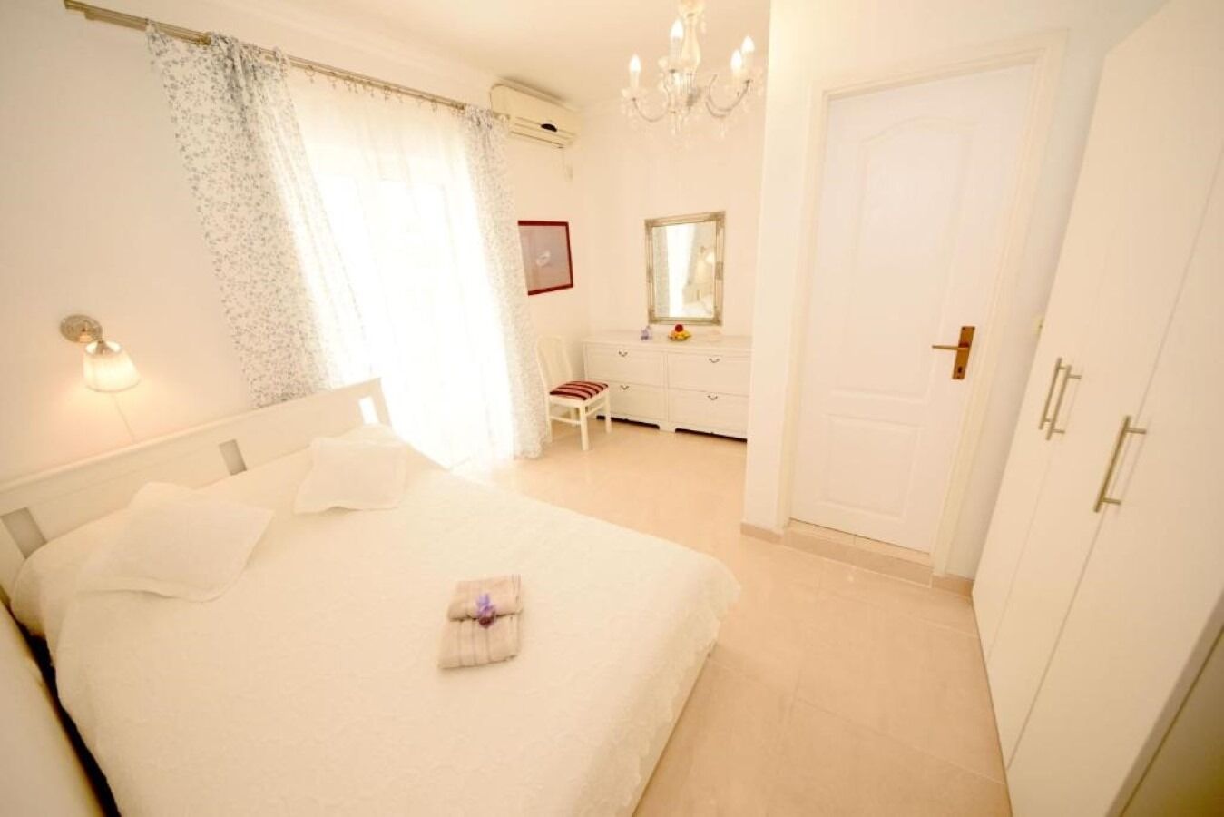 Apartments Lucky 10603-A1