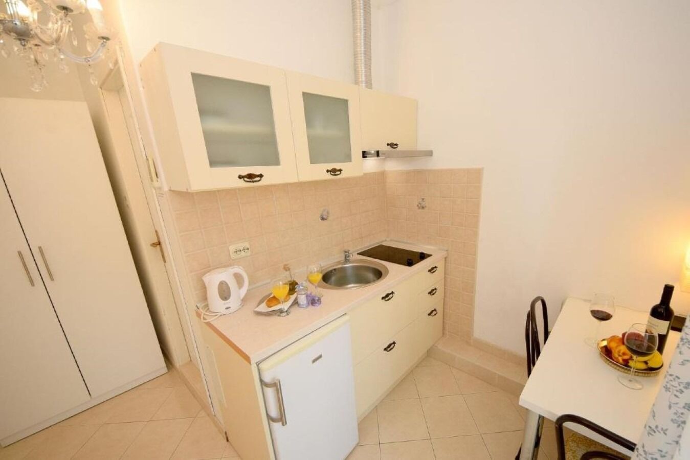 Apartments Lucky 10603-A2