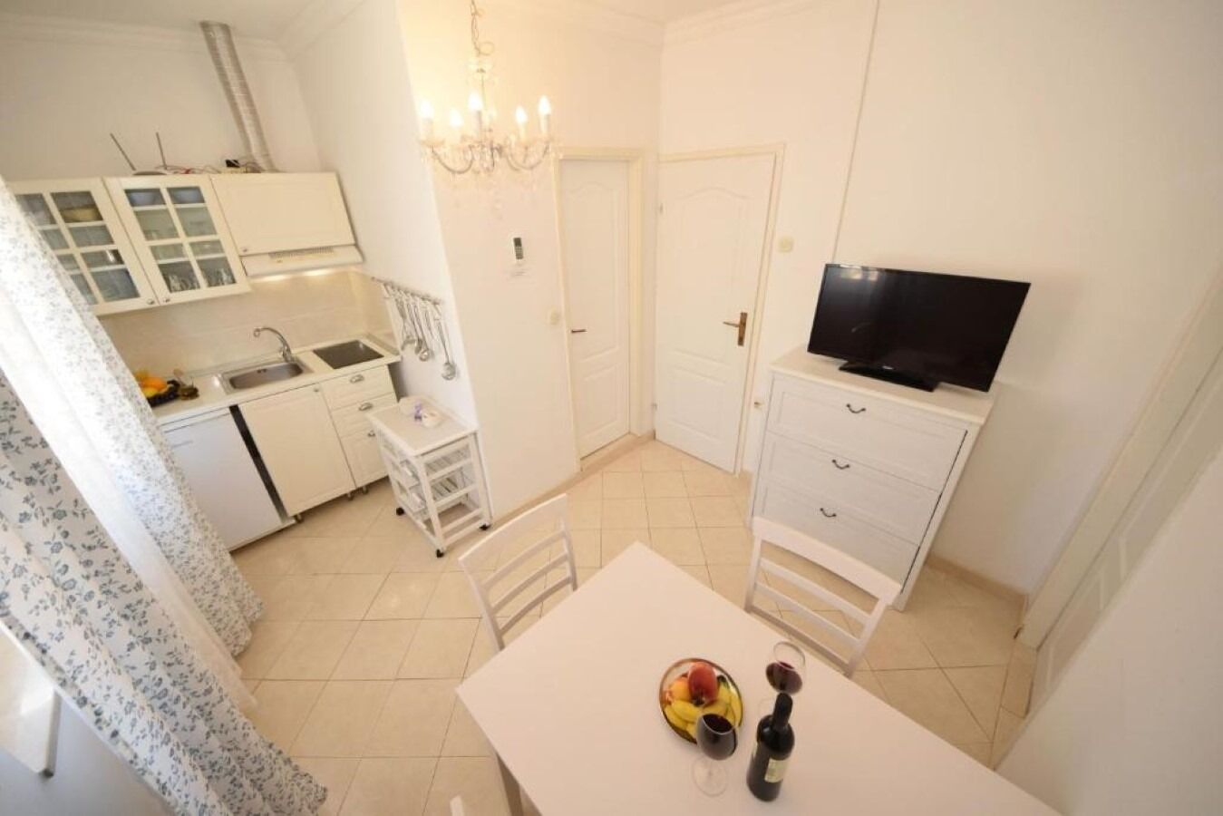 Apartments Lucky 10603-A4
