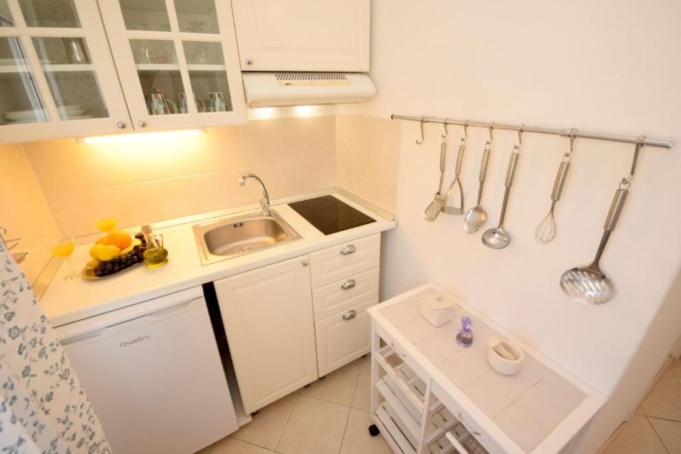 Apartments Lucky 10603-A4