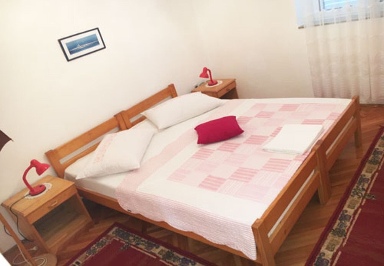 Apartment and Rooms Tomo 1 10617-A4