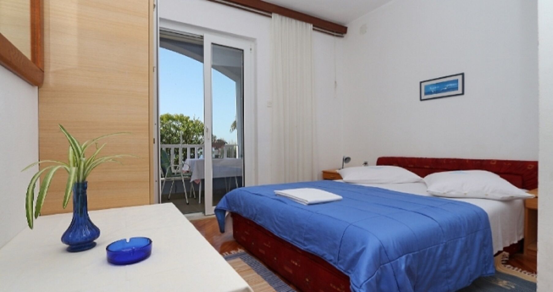 Apartment and Rooms Tomo 1 10617-S1