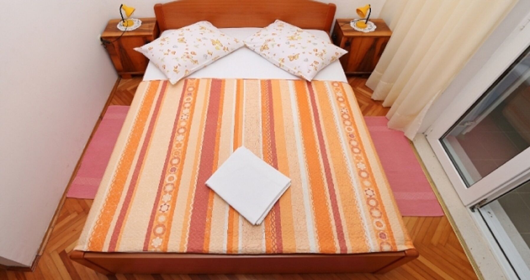 Apartment and Rooms Tomo 1 10617-S2