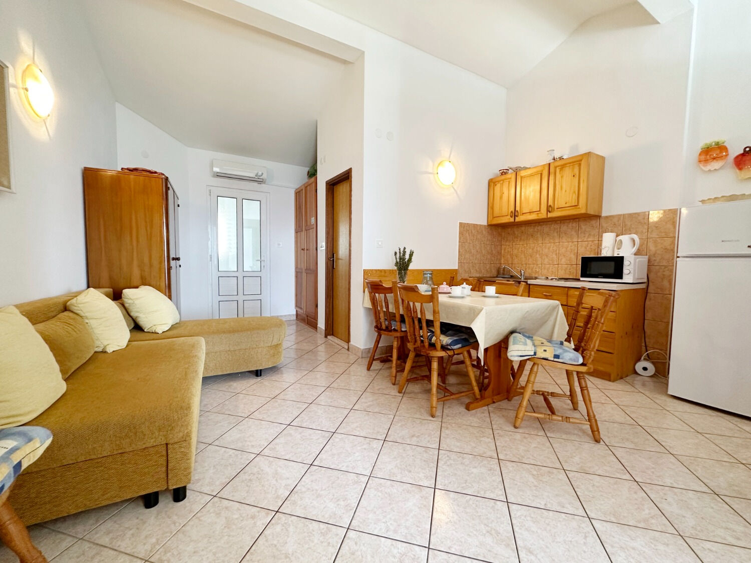 Apartments Tomo 10618-A1