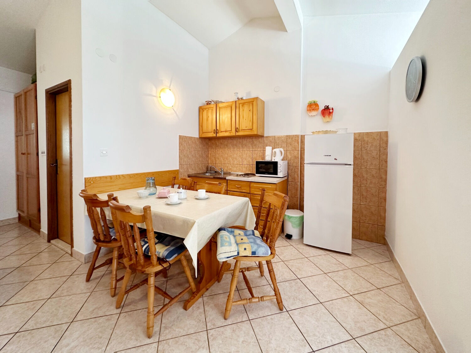 Apartments Tomo 10618-A1