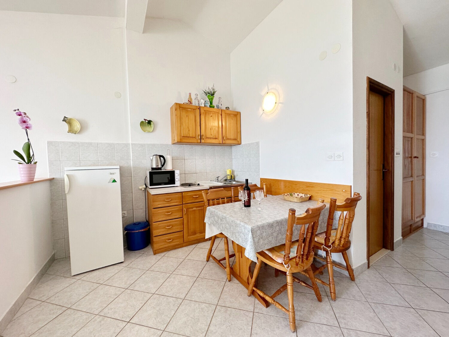 Apartments Tomo 10618-A2
