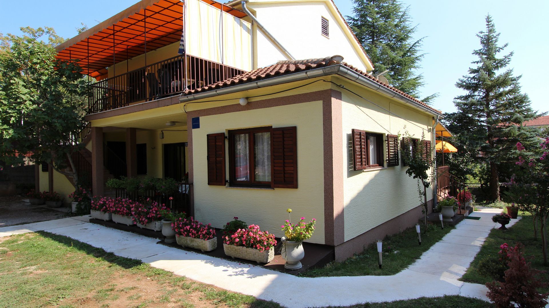 Apartments True 106141-A2