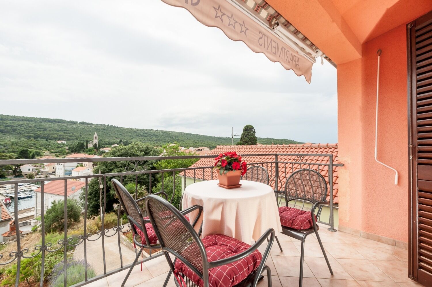 Apartment Ivan 106201-A1