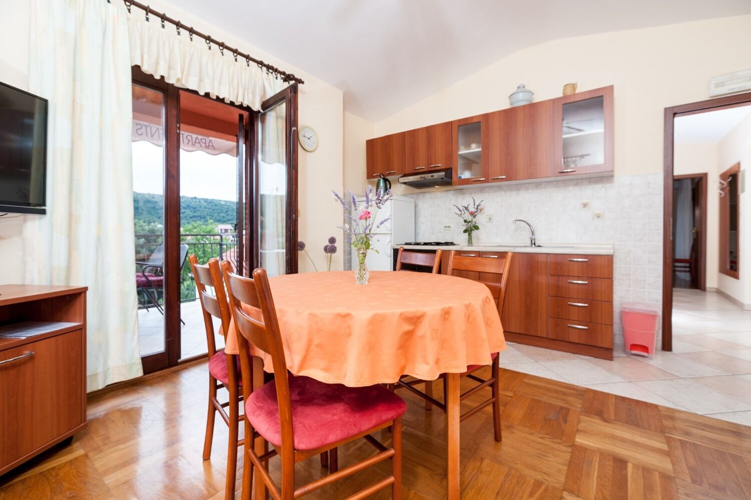 Apartment Ivan 106201-A1